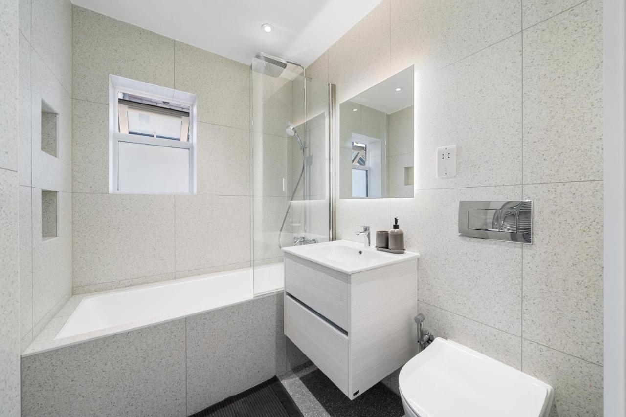 Newly Refurbished 2 Bed Flat Appartement Mill Hill Buitenkant foto