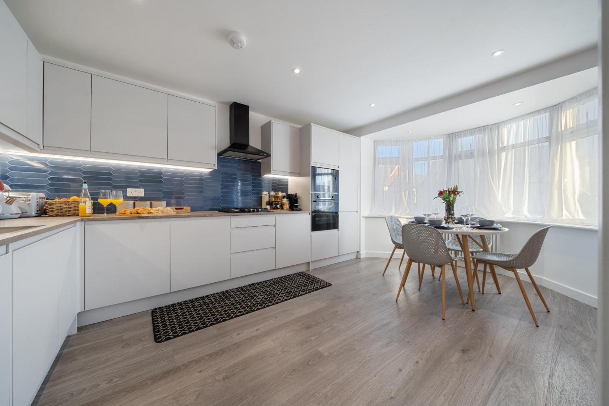 Newly Refurbished 2 Bed Flat Appartement Mill Hill Buitenkant foto